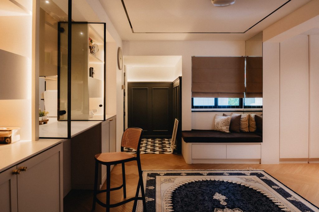 789 Woodlands interior