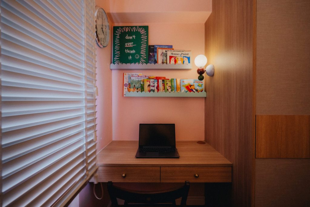 789 Woodlands interior