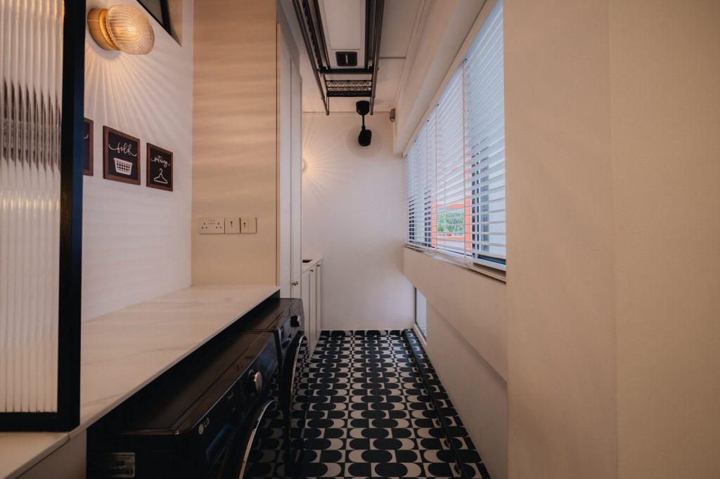 789 Woodlands interior