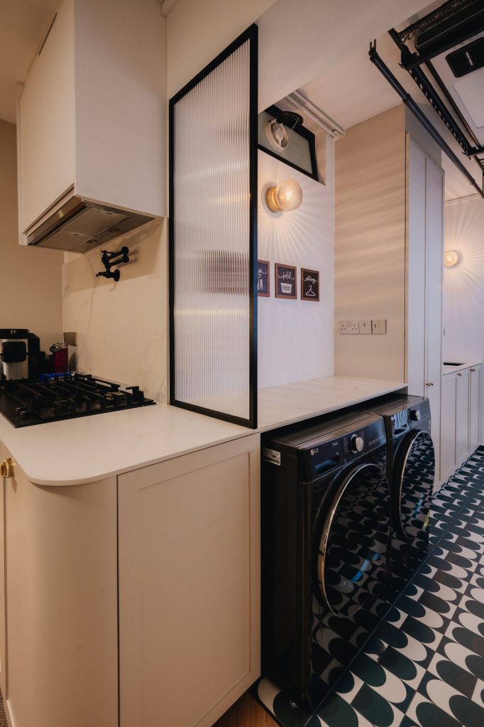 789 Woodlands interior